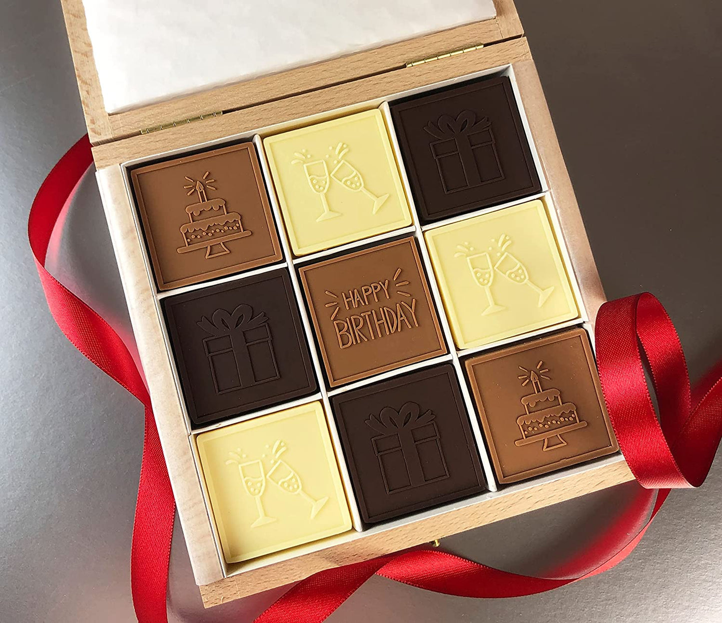 Caja de Cumpleaños de Chocolate "Happy Birthday - Sweet Surprise"
