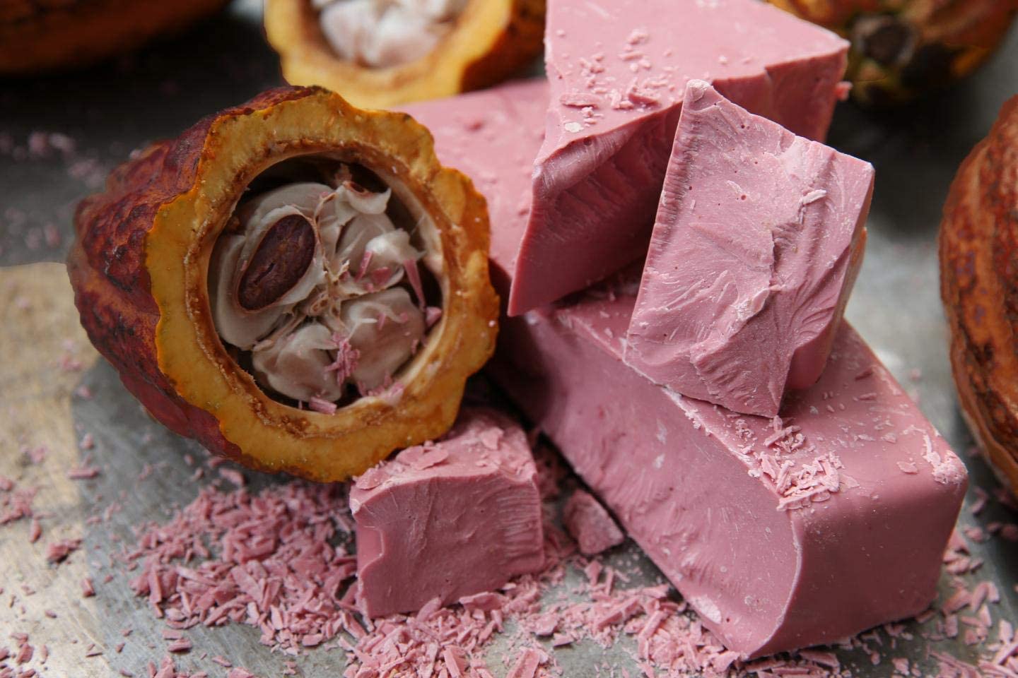 Callebaut Ruby 47.3% Finest Belgian Chocolate Chips 1 kg, dans un sac refermable